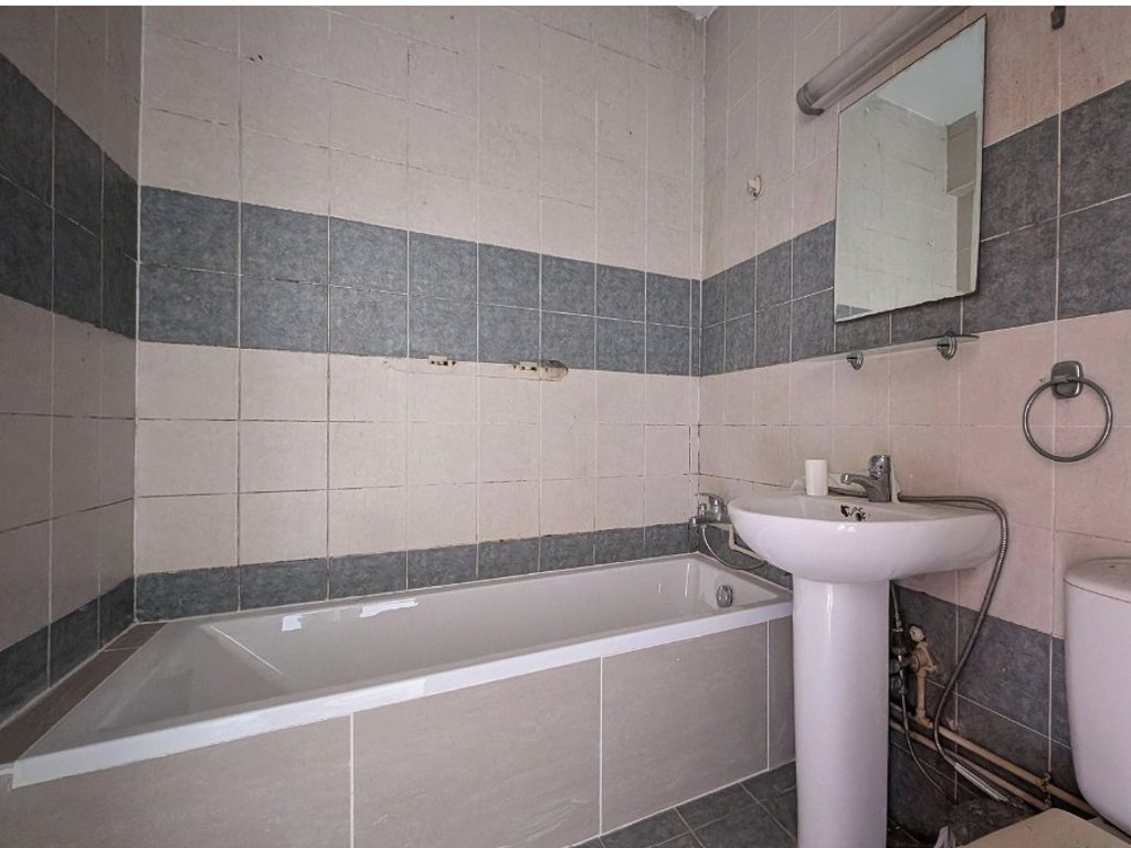 property-main-img