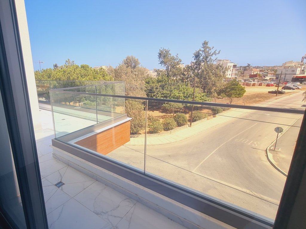 property-main-img