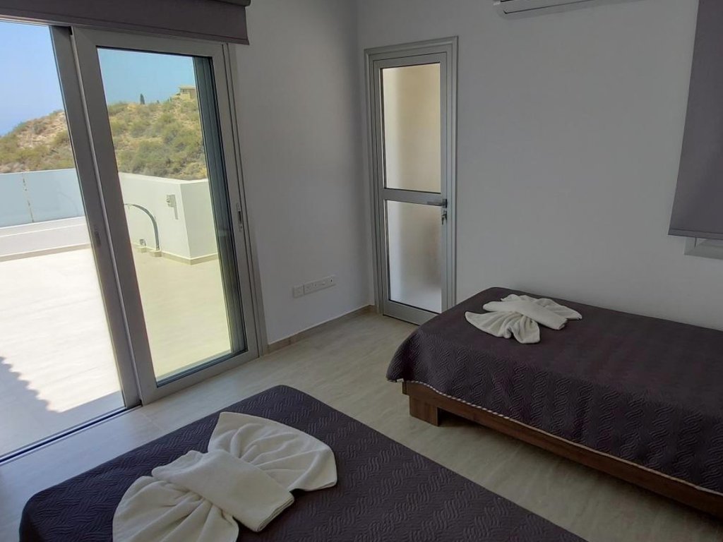 property-main-img
