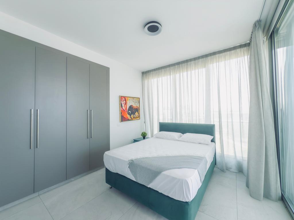 property-main-img