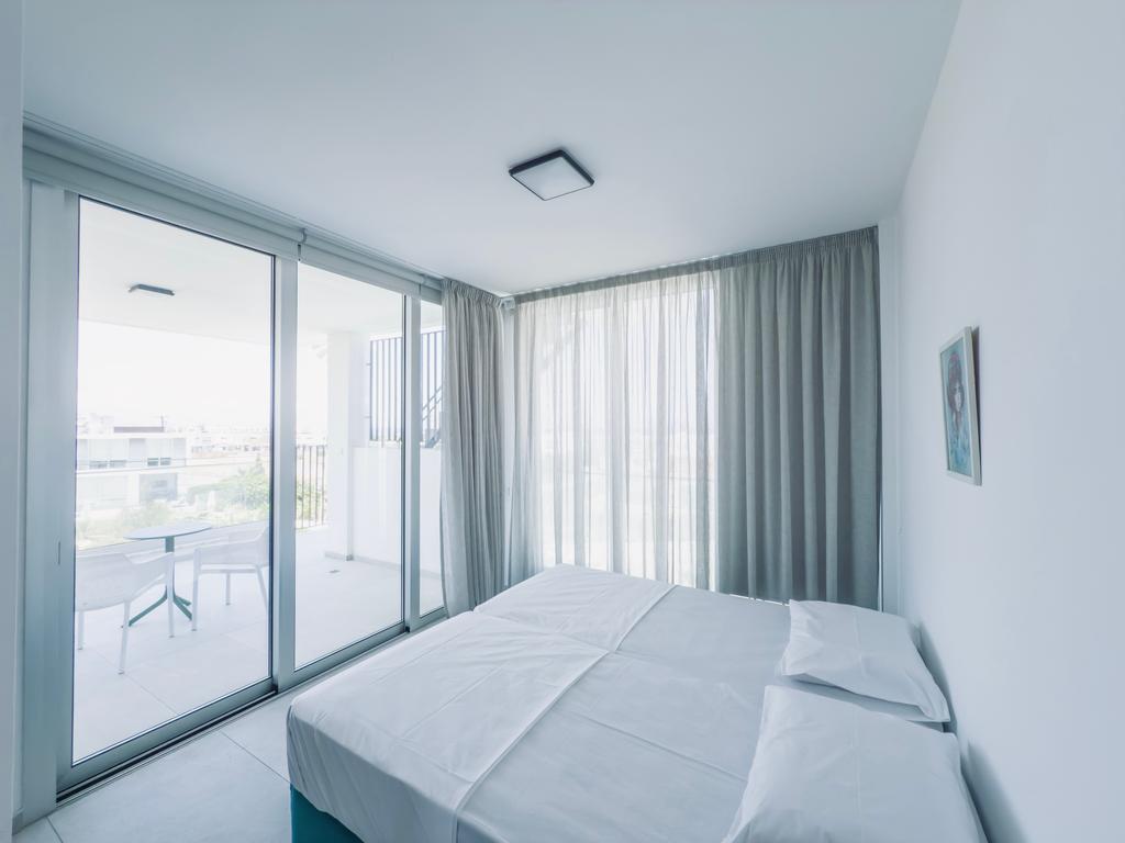 property-main-img