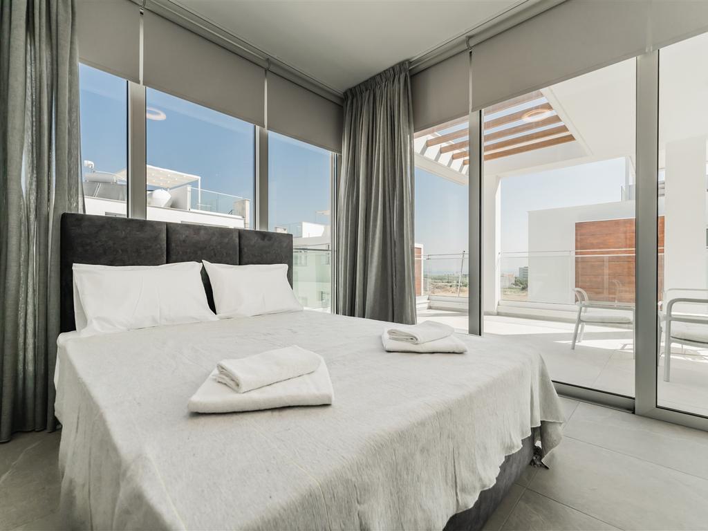 property-main-img