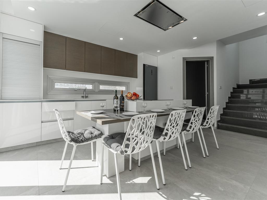 property-main-img