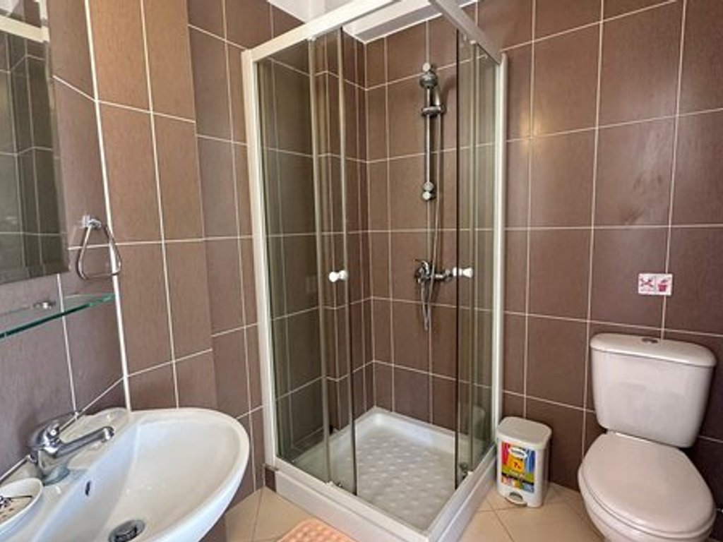 property-main-img