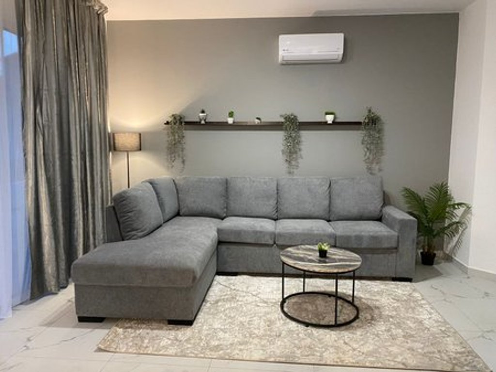 property-main-img