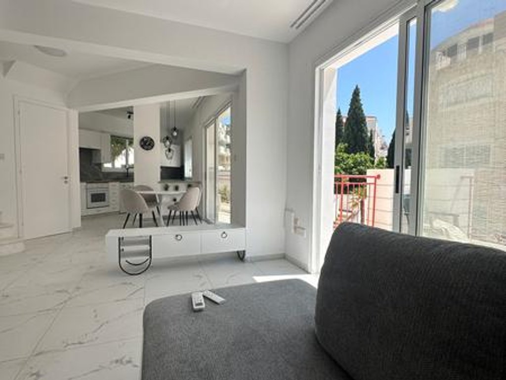 property-main-img