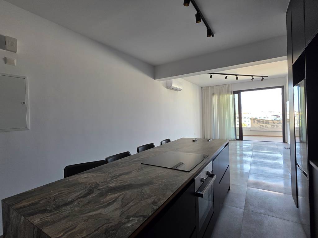 property-main-img