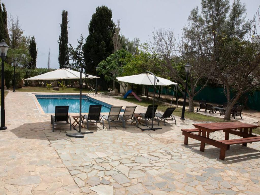 property-main-img