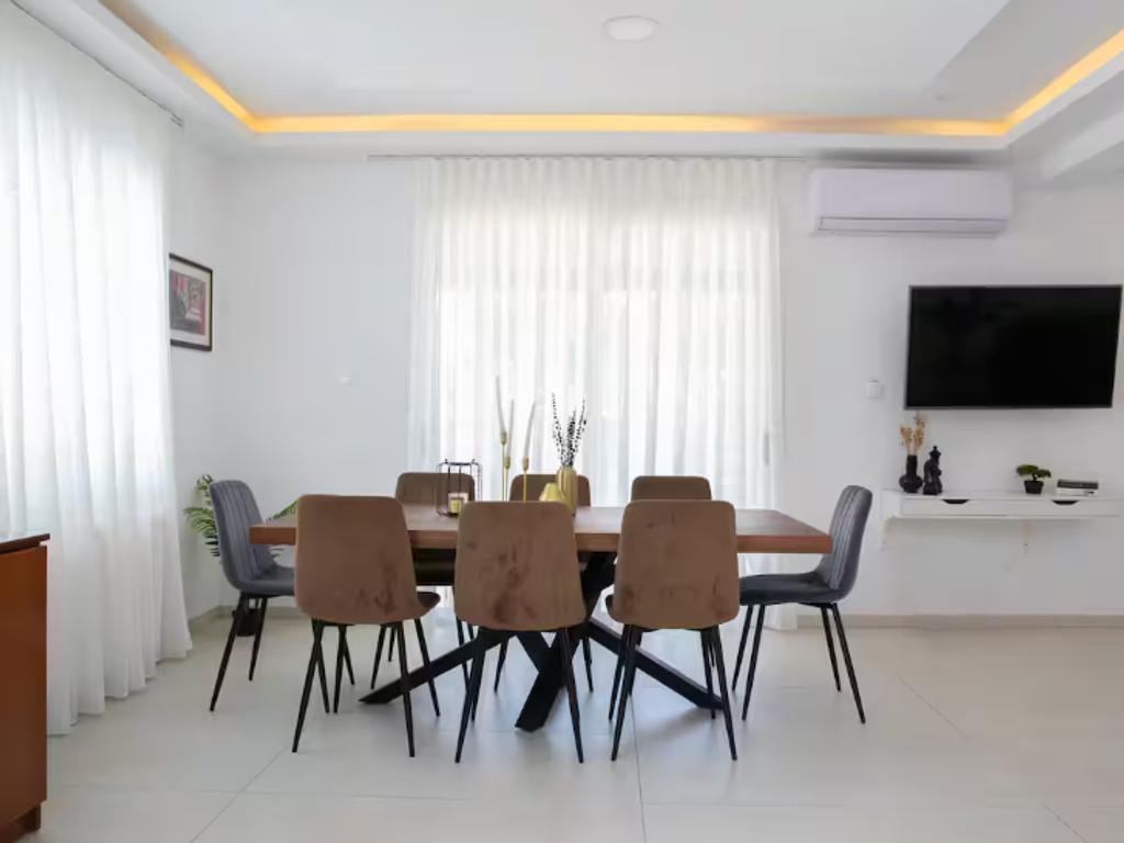 property-main-img