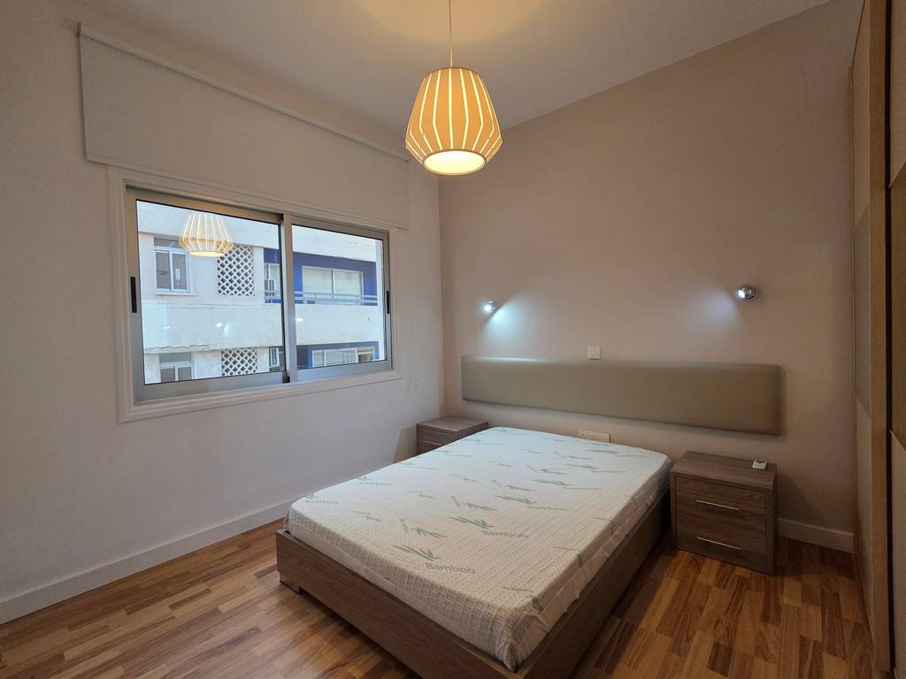 property-main-img