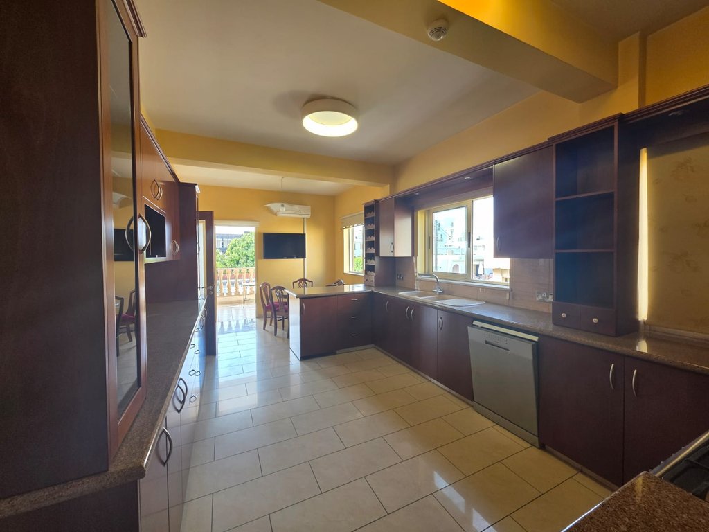 property-main-img