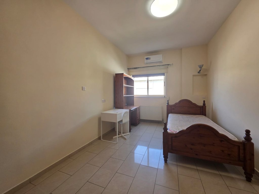 property-main-img