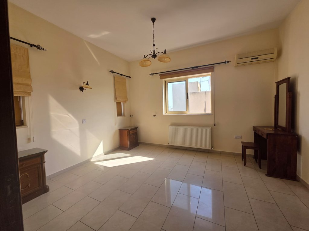 property-main-img