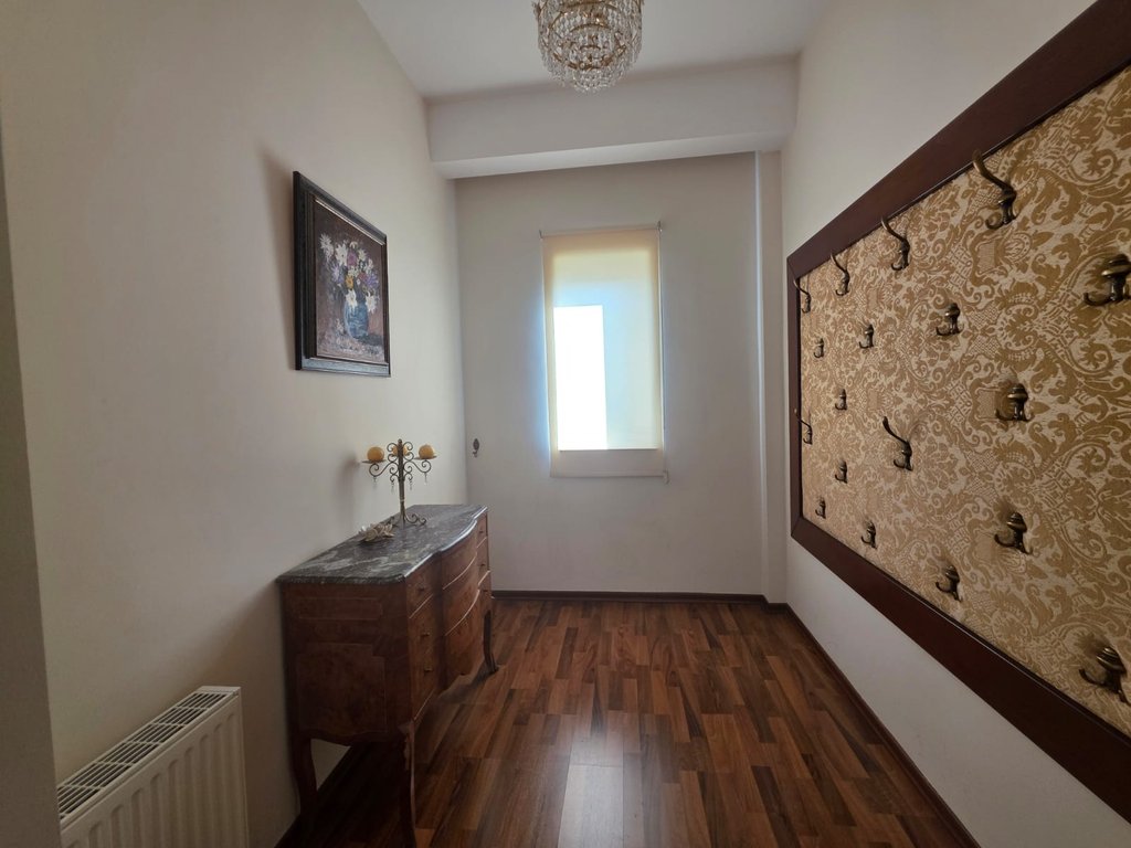 property-main-img
