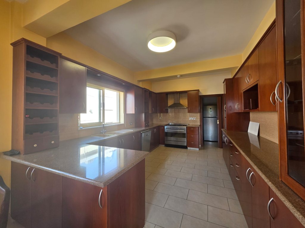 property-main-img