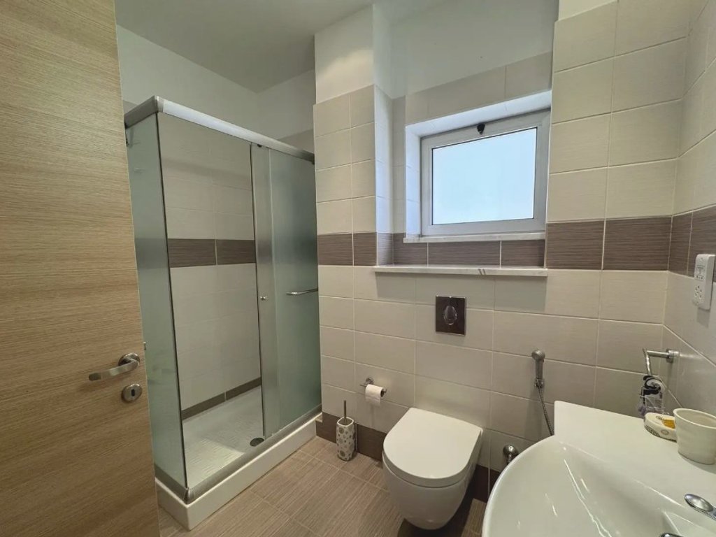 property-main-img