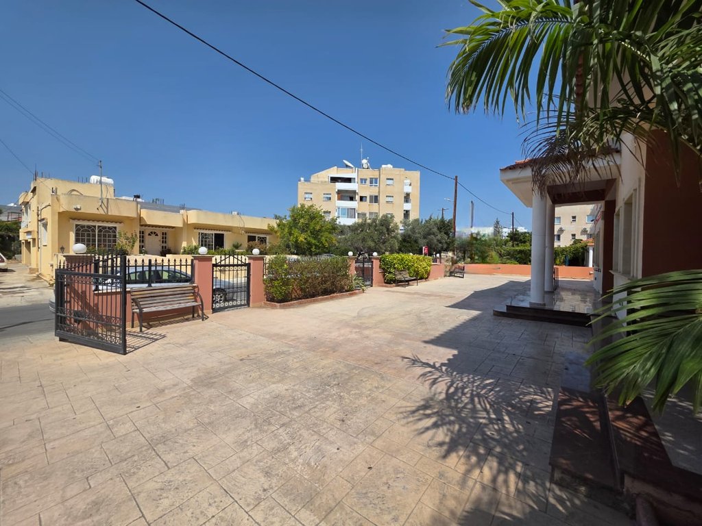 property-main-img
