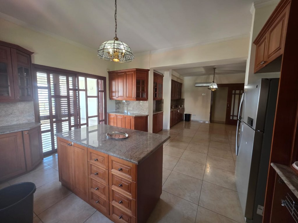 property-main-img