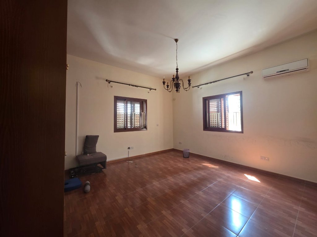 property-main-img
