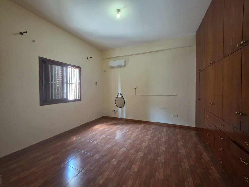 property-main-img