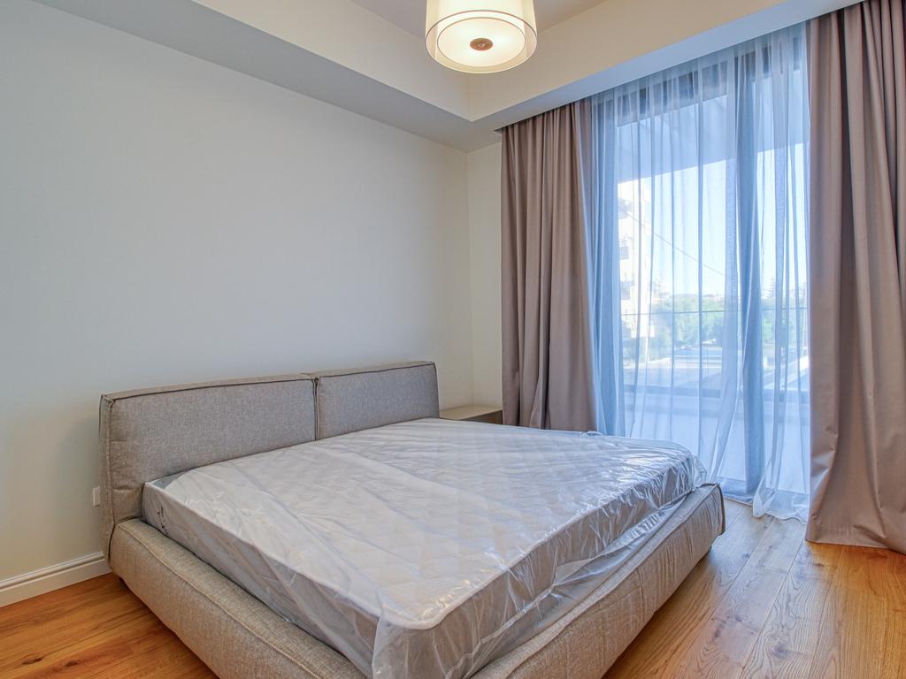 property-main-img