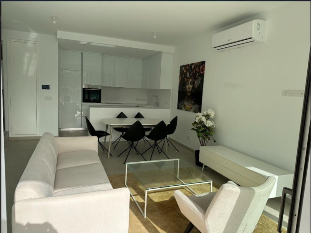 property-main-img
