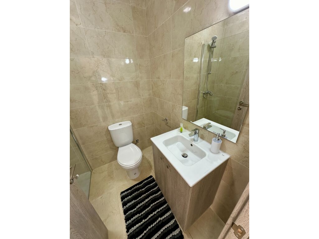 property-main-img