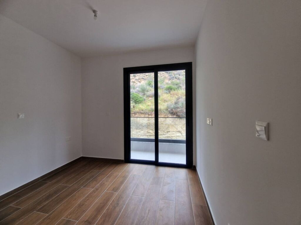 property-main-img