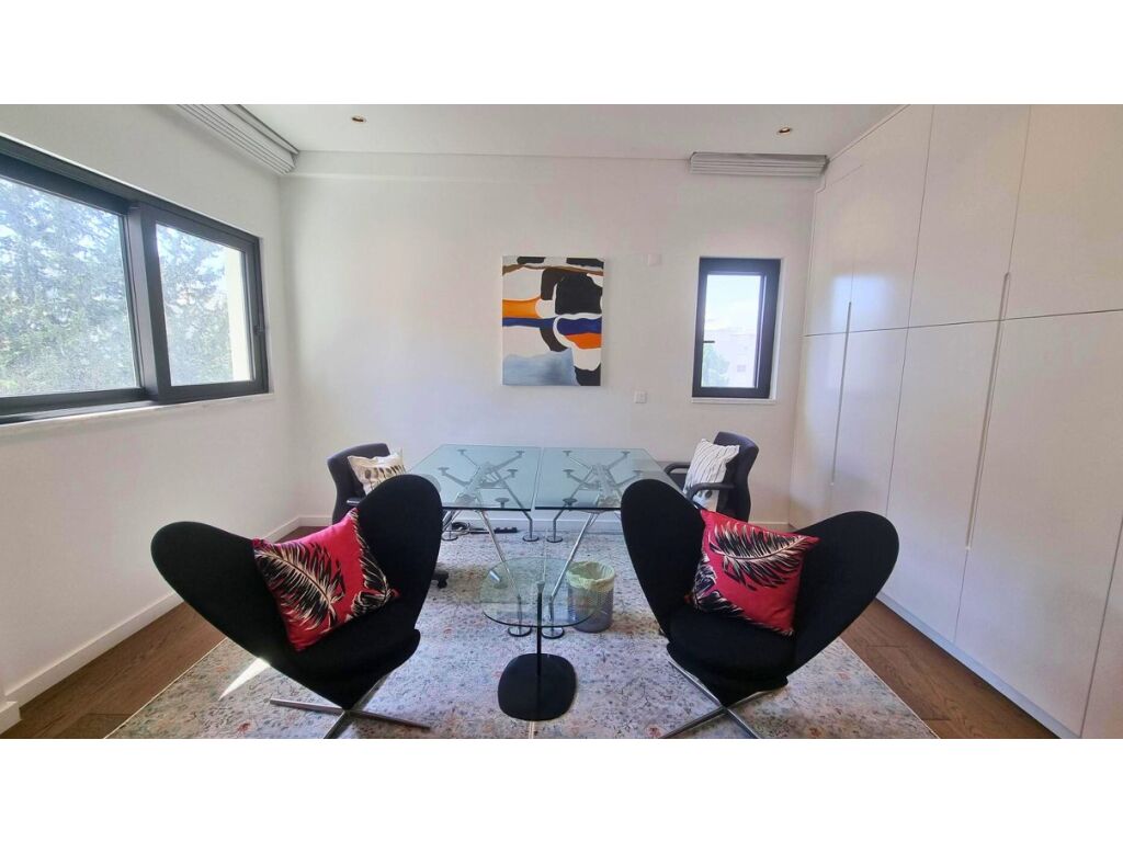 property-main-img