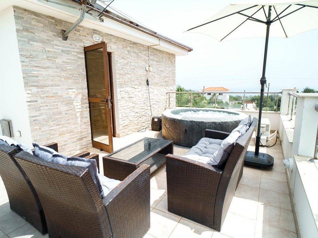 property-main-img