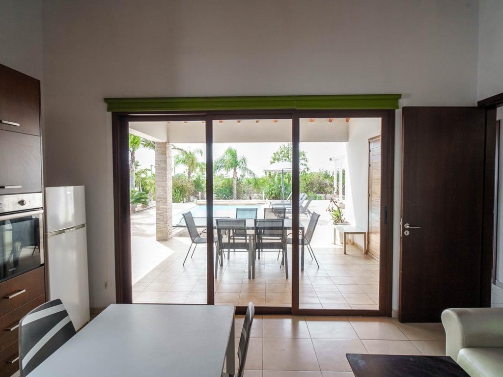 property-main-img