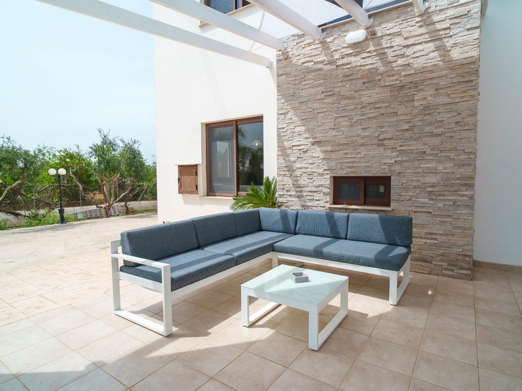 property-main-img
