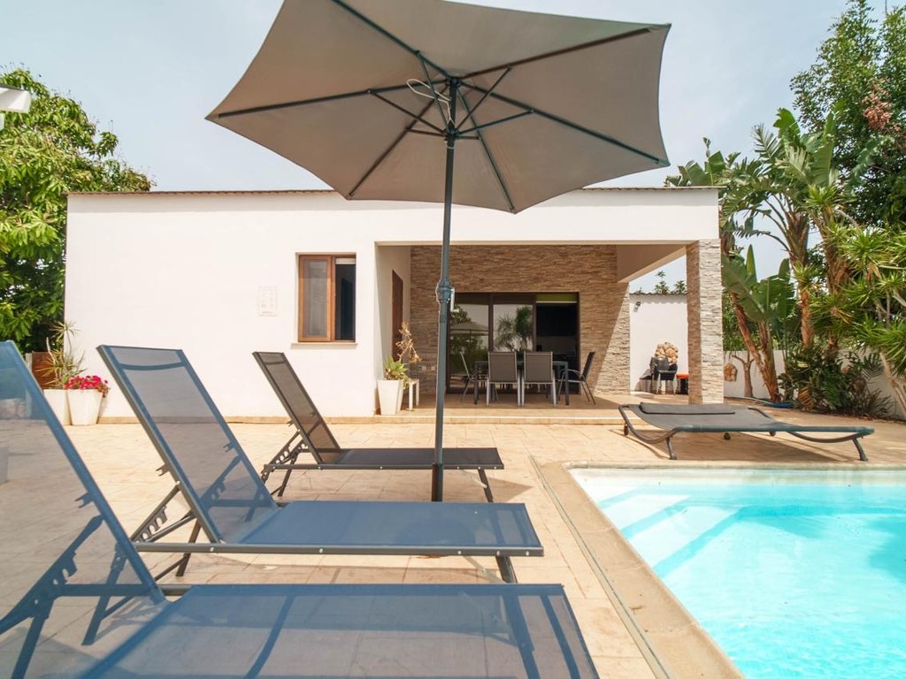property-main-img
