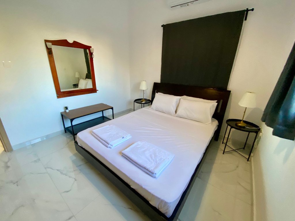 property-main-img