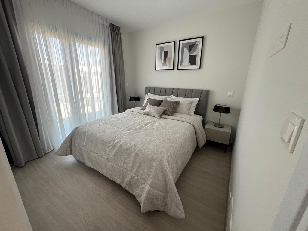 property-main-img