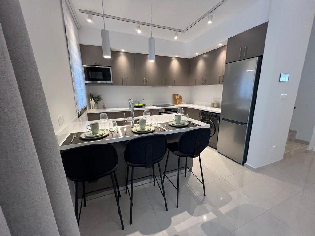 property-main-img