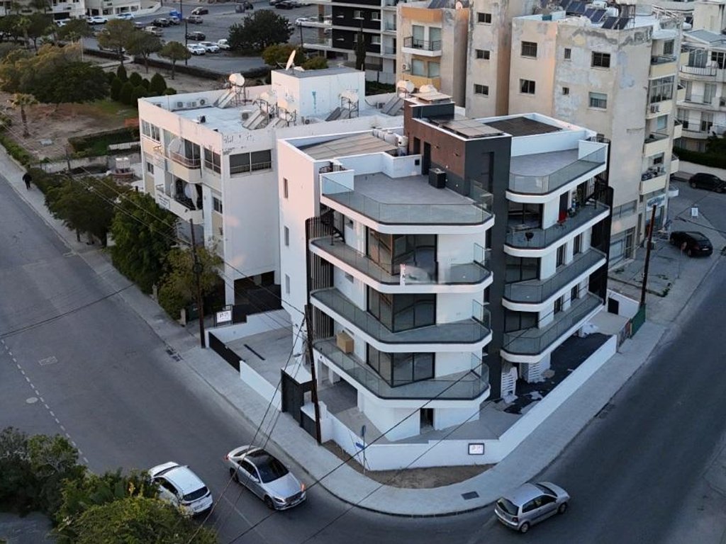 property-main-img