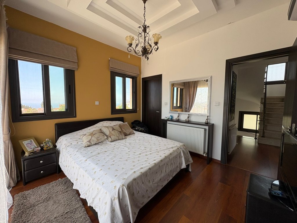 property-main-img