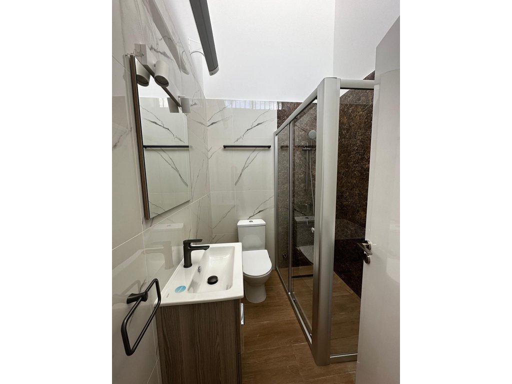 property-main-img