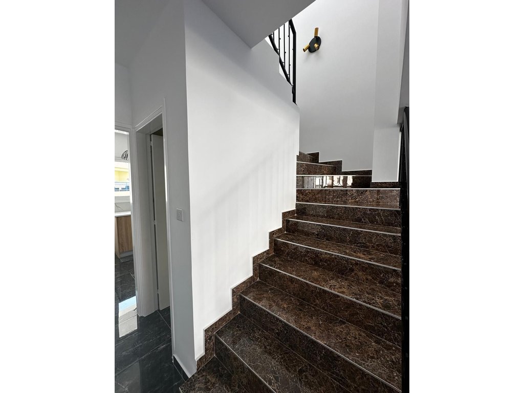 property-main-img