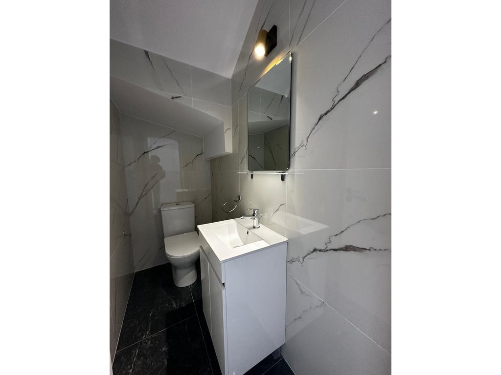 property-main-img