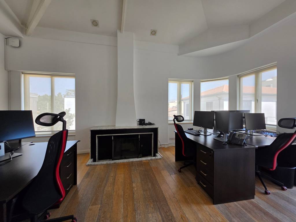 property-main-img