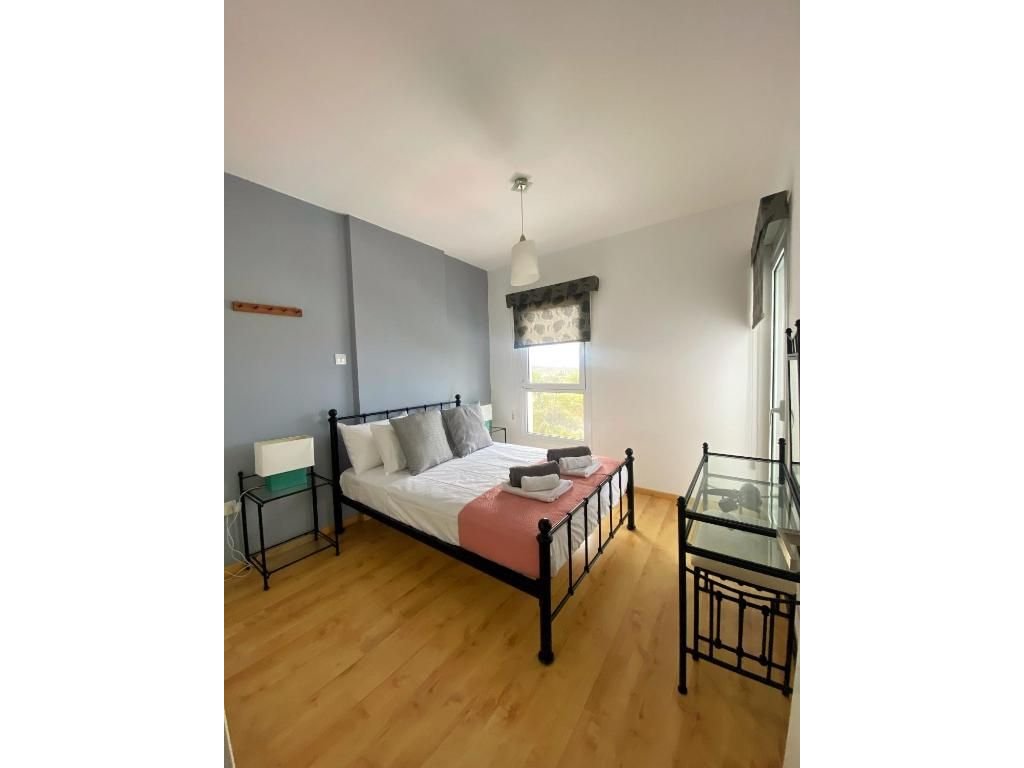 property-main-img