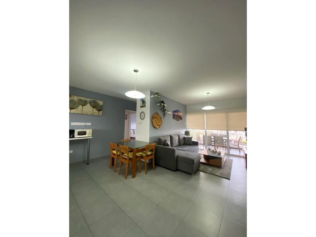 property-main-img