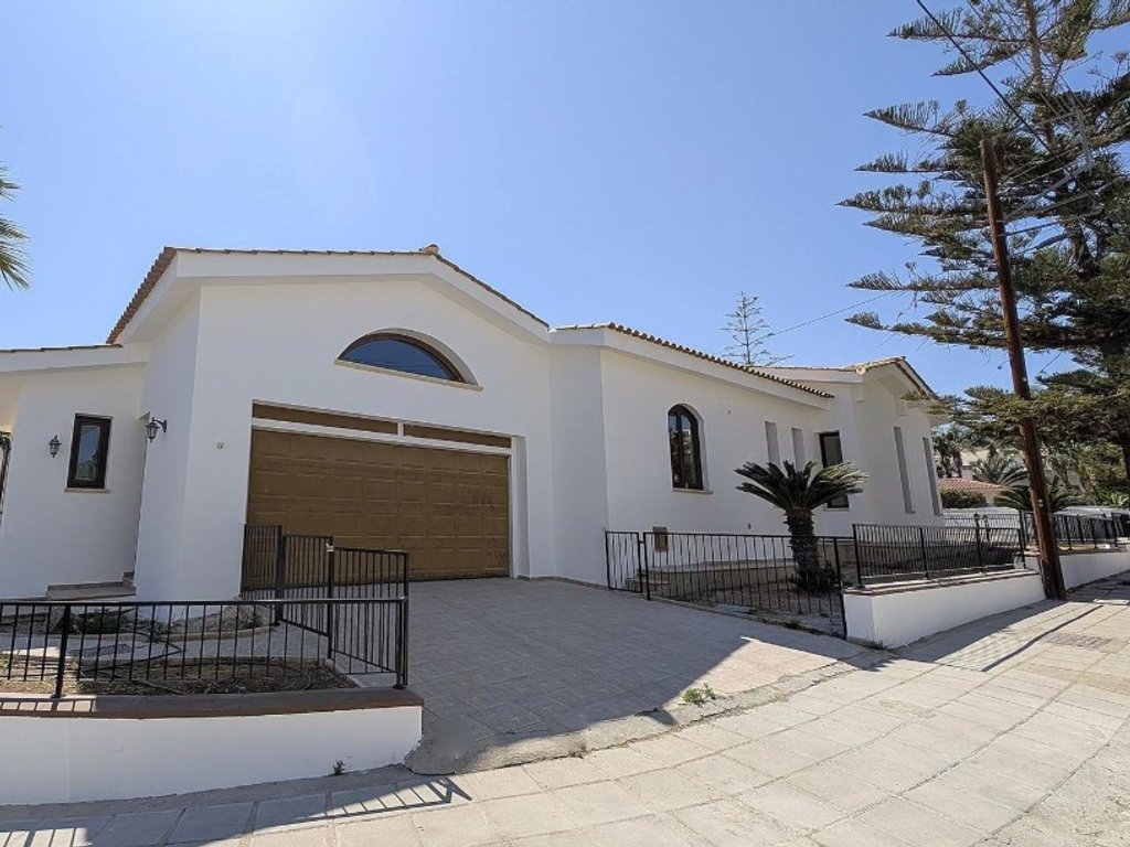 property-main-img