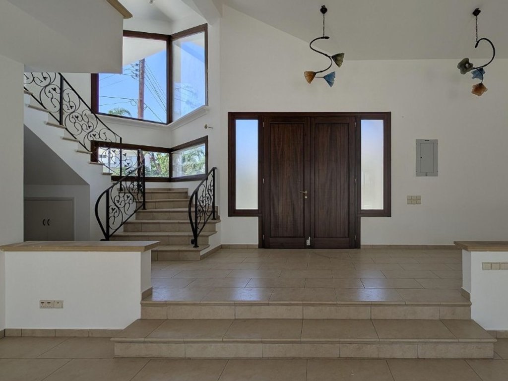 property-main-img