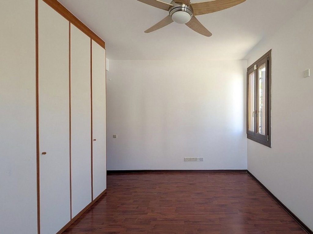 property-main-img