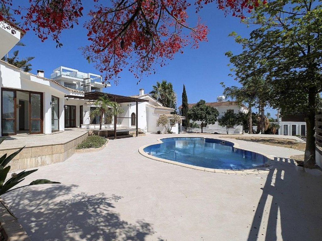 property-main-img