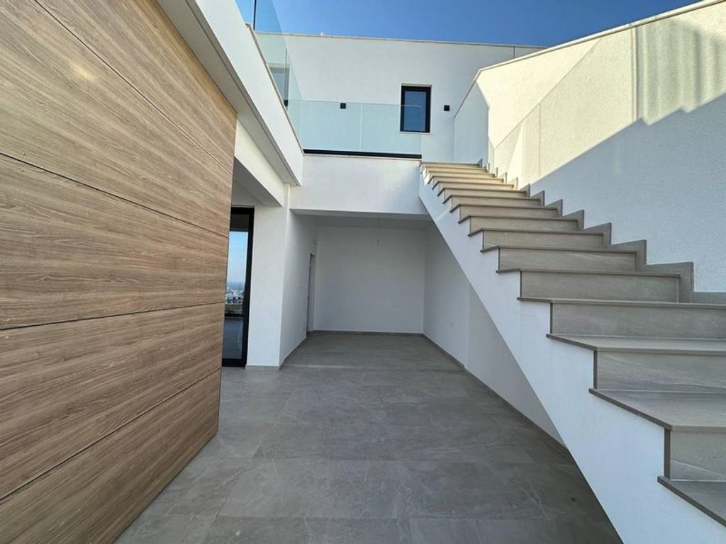 property-main-img