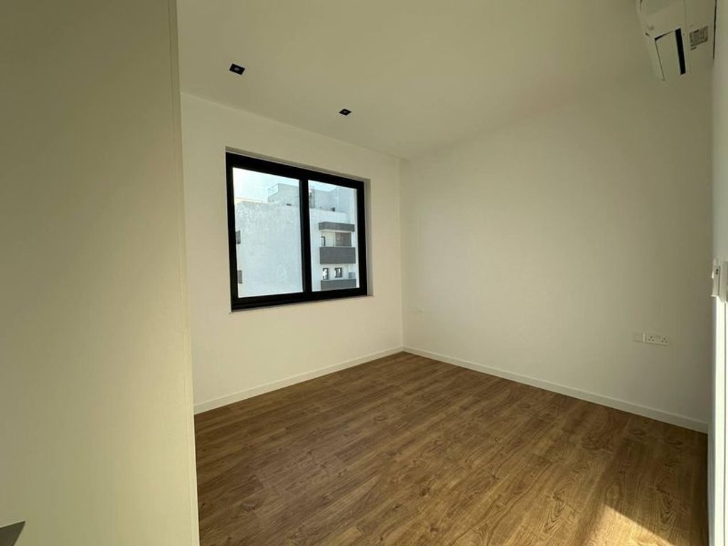 property-main-img